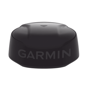 Radar  tipo domo GMR Fantom 18x color negro de hasta 48 Millas Náuticas de alcance máximo, con 50 W de potencia.