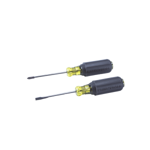 Juego de 8 Desarmadores con Mango Cushion-Grip™: 2 de punta Plana de 1/4'' (6.4 mm) y 5/16'' (7.9 mm); 2 de punta Cabinet de 5/16'' (7.9 mm) y 3/16'' (4.8 mm); tres de punta Phillips n.º 1, n.º 2 y n