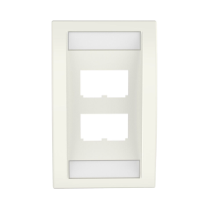 Placa de Pared Vertical Ejecutiva, Salida Para 4 Puertos Mini-Com, Con Espacios Para Etiquetas, Color Blanco Mate