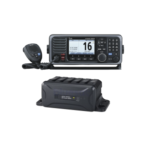 Radio Móvil Marino en banda de VHF, Rx: 156.025-162.000, Tx: 156.025-161.600 MHz, cumple con GMDSS bajo el requerimiento de SOLAS, pantalla de 4.3 pulgadas. Incluye micrófono, kit de montaje y convertidor de 12VD