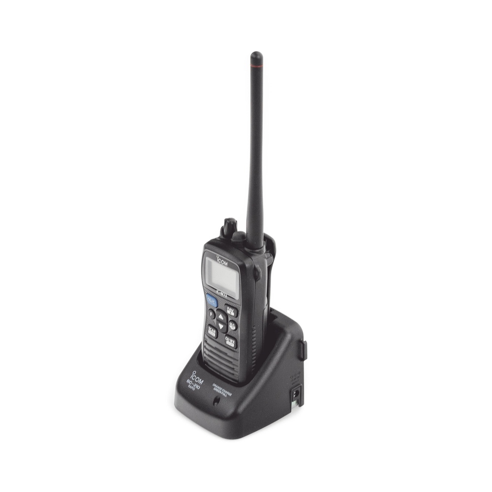 Radio portátil marino, 6 W de potencia RF, sumergible IPX8, 700mW de potencia de audio, rango de frecuencia Tx:156.025-157.425MHz, Rx:156.050-163.275MHz. Incluye Batería, antena, clip, cargador, cable de encendedor y correa. - Image 2