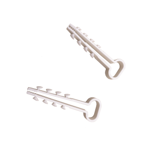 Bolsa con 100 clips sujetadores de plástico para cables de 6 a 12 mm. Ideales para instalaciones en pared, brindan sujeción firme y segura.