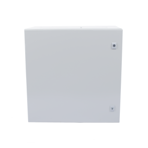 Gabinete de Acero IP66 Uso en Intemperie (600 x 600 x 300 mm) con Placa Trasera Interior Metálica y Compuerta Inferior Atornillable (Incluye Chapa y Llave T).