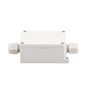 Caja de Conexión Exterior con Conexión Lateral para 6 Líneas (doble tornillo). Incluye Glándulas.