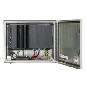 Control de sirena UltraVoice® y gabinete de batería con IP habilitado, bidireccional (radio de banda ancha y software SmartMsg se venden por separado)